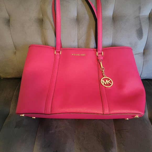 Michael Kors Pink Tote Large - Picture 4 of 4